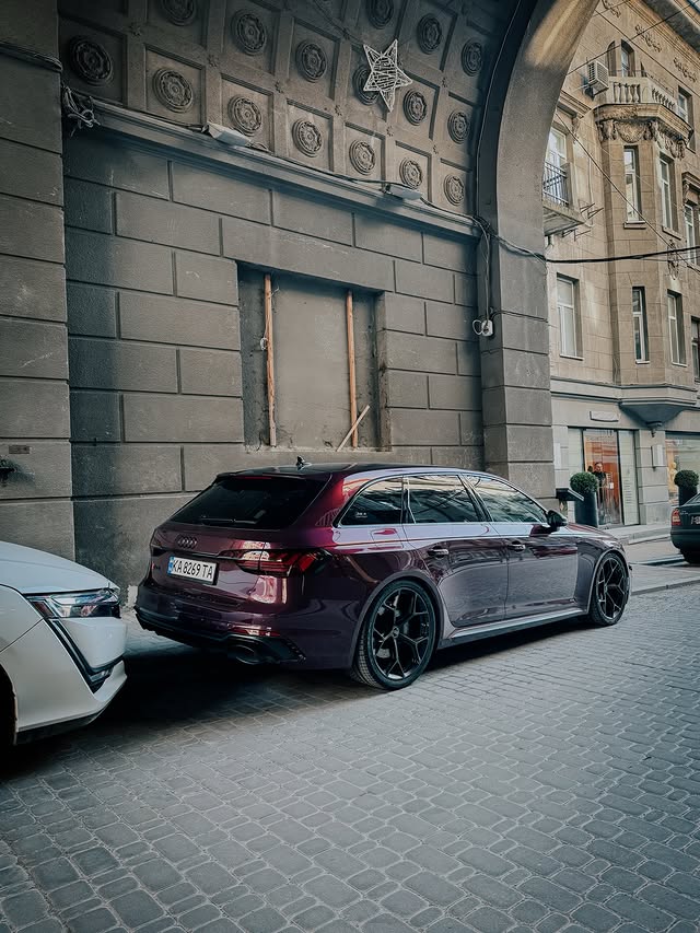 Audi RS4 Avant "Edition 25 Years"