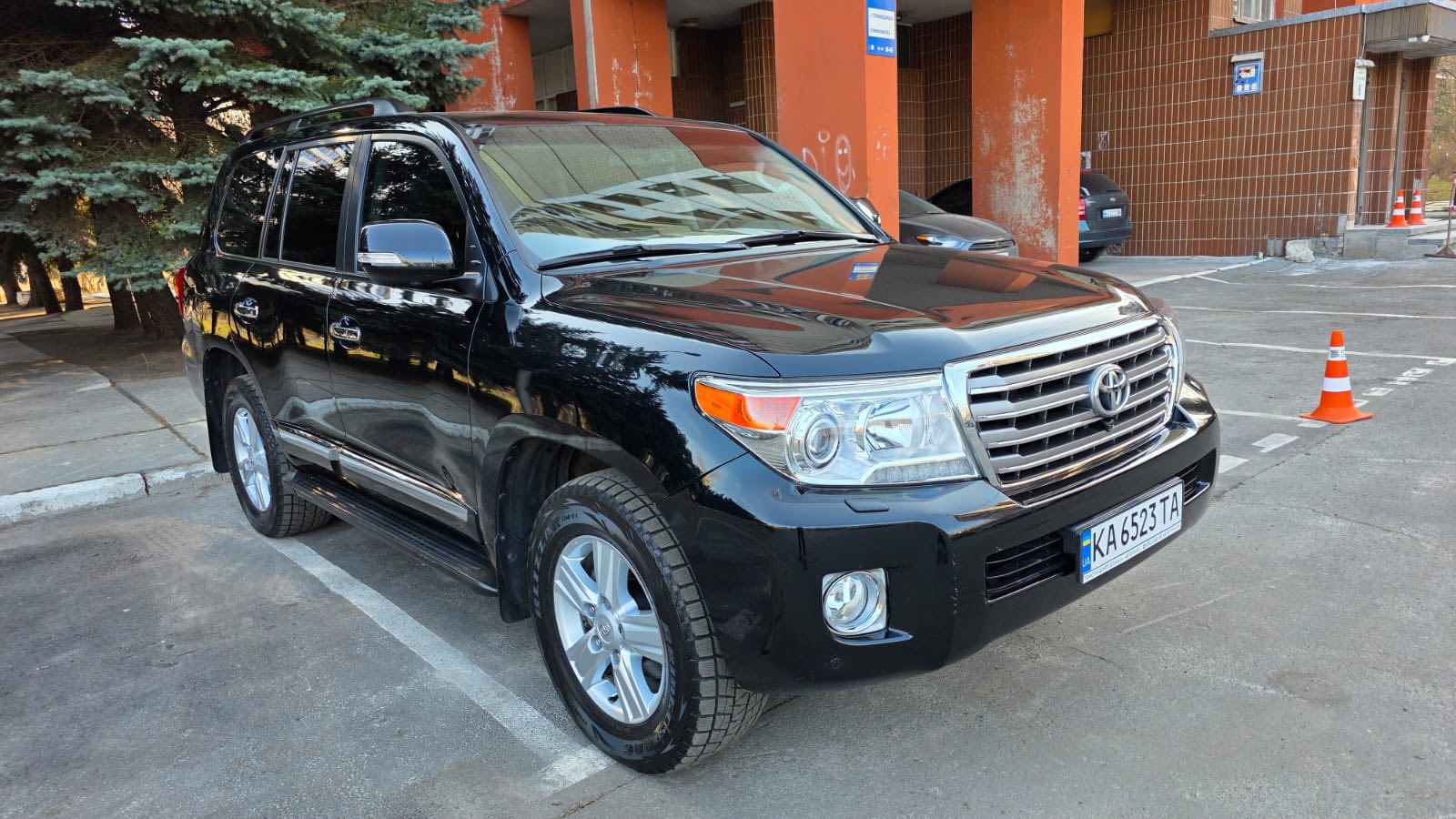 Toyota Land Cruiser 200
