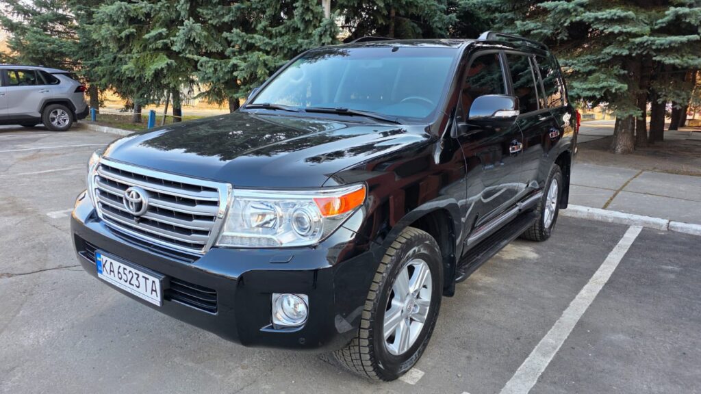 Toyota Land Cruiser 200