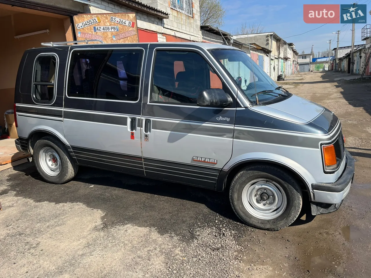 GMC Safari 1988 року