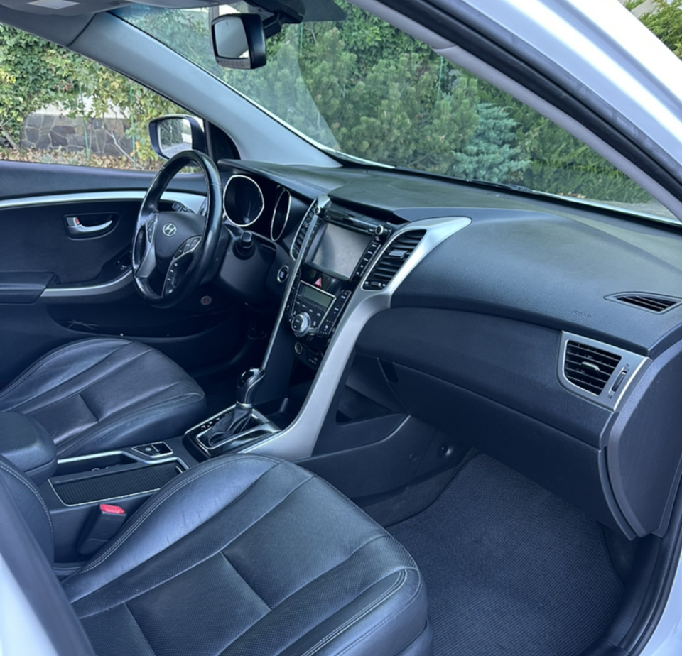 Hyundai i30 II