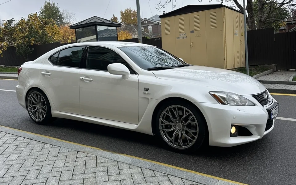 Lexus IS F 2009 року