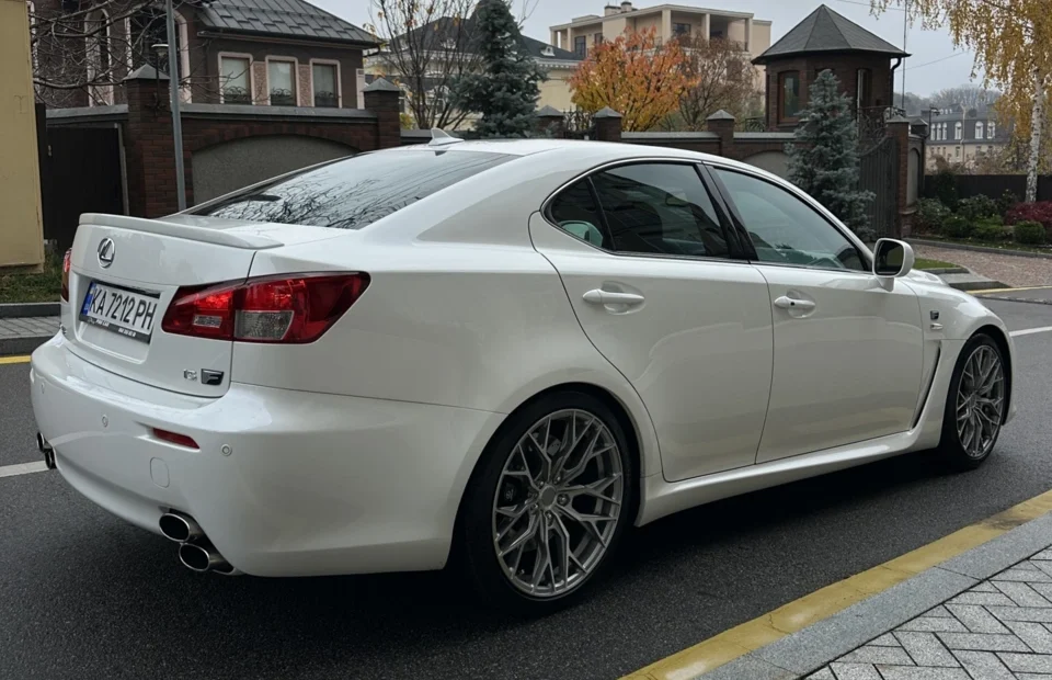 Lexus IS F 2009 року