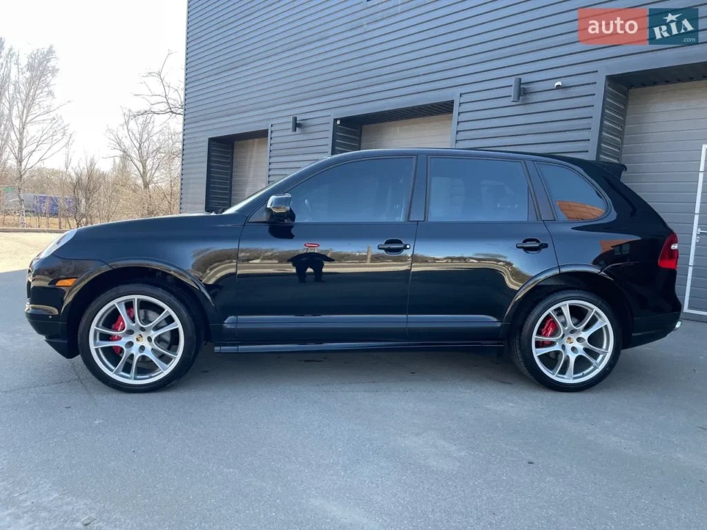 Porsche Cayenne GTS 2010 року