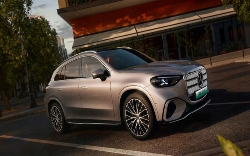 Mercedes-Benz представив подовжений шестимісний електрокросовер GLC L із запасом ходу 700 кілометрів