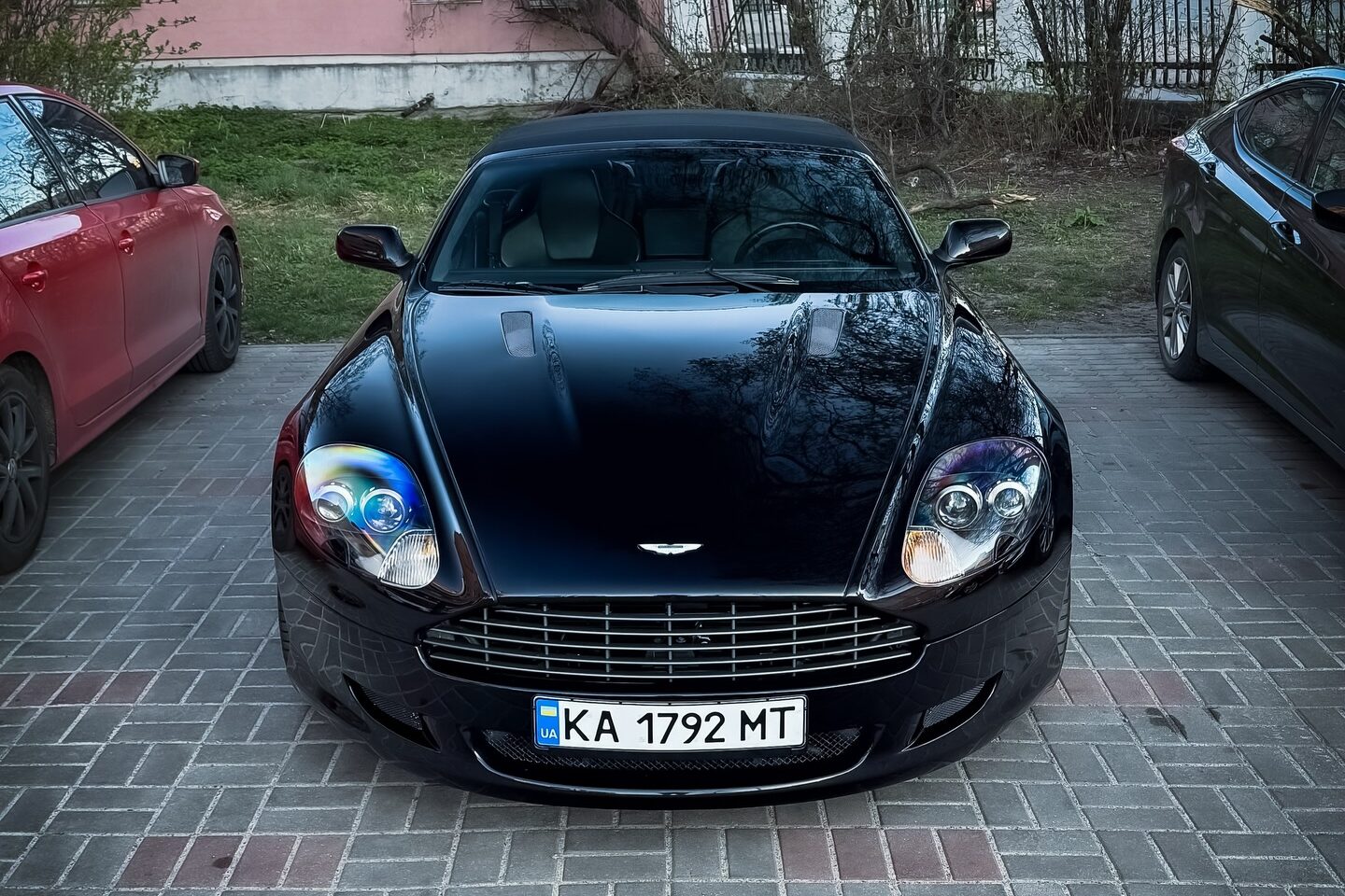 Aston Martin DB9 Volante