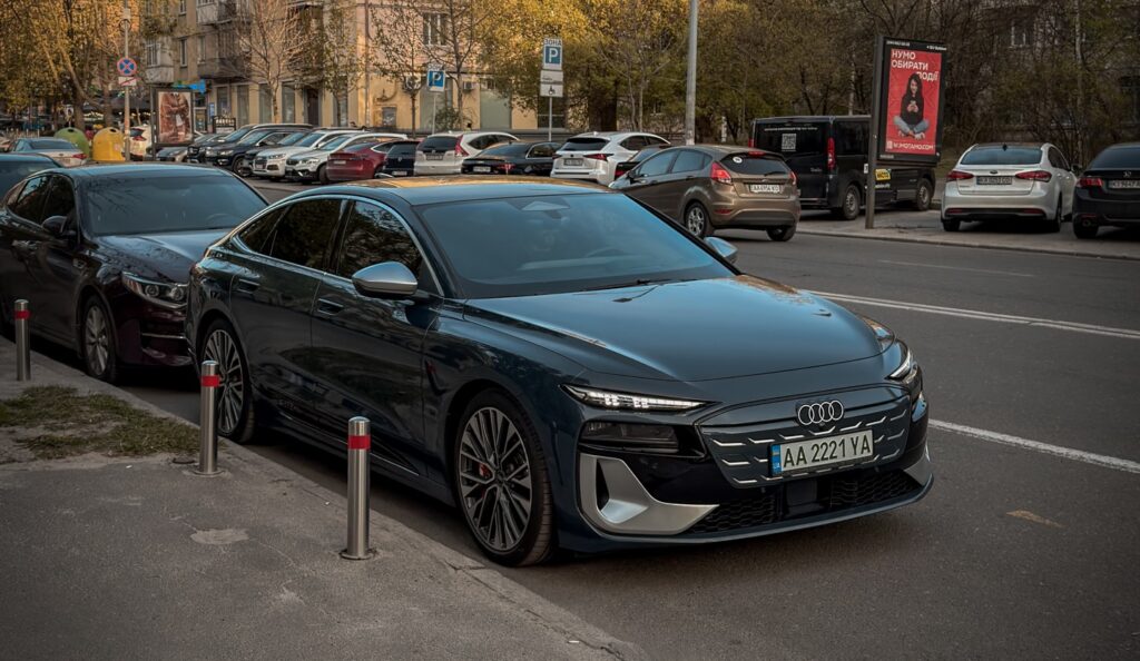 Audi S6 Sportback e-tron 2025