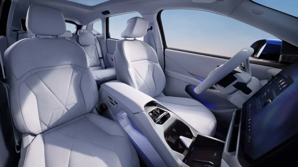 Компанія BMW презентувала ексклюзивну подовжену версію електрокросовера iX3 для китайського ринку