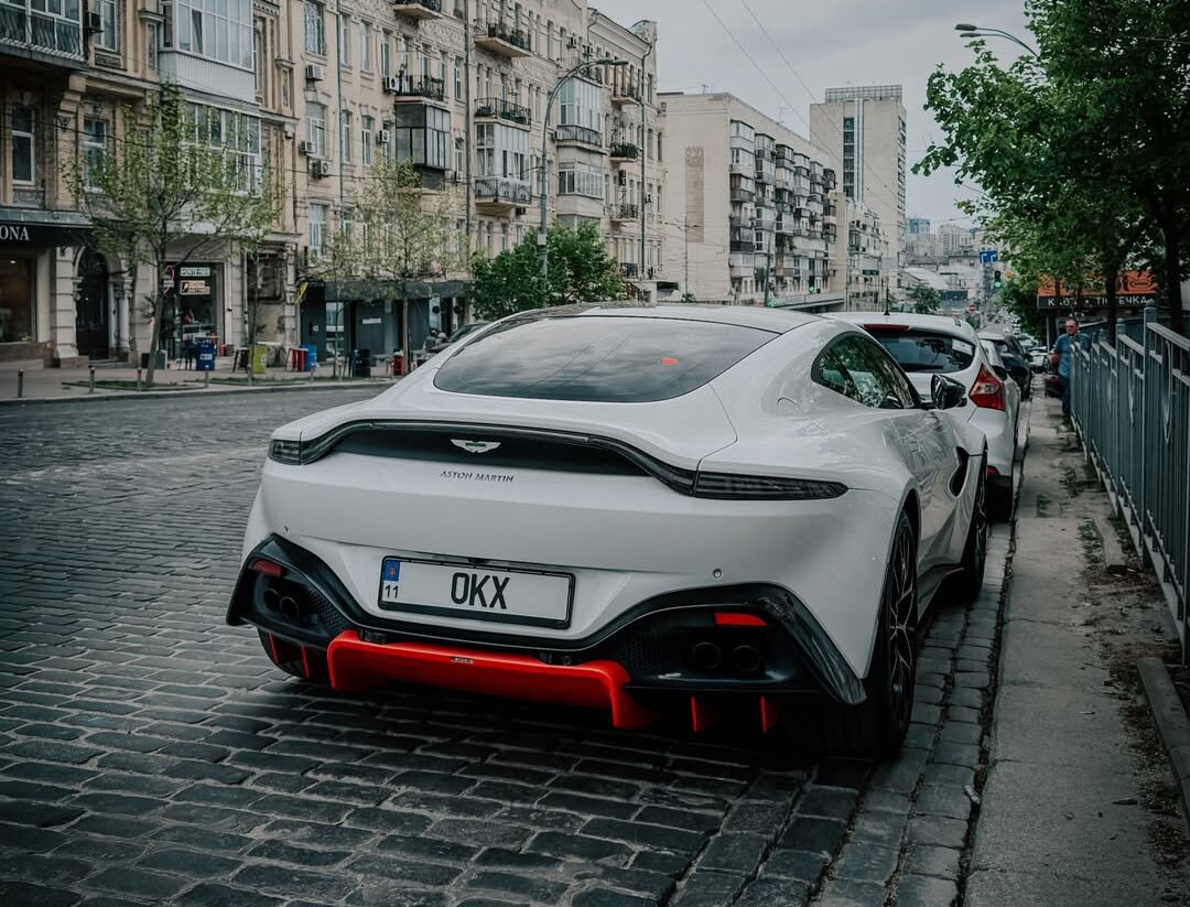Aston Martin Vantage