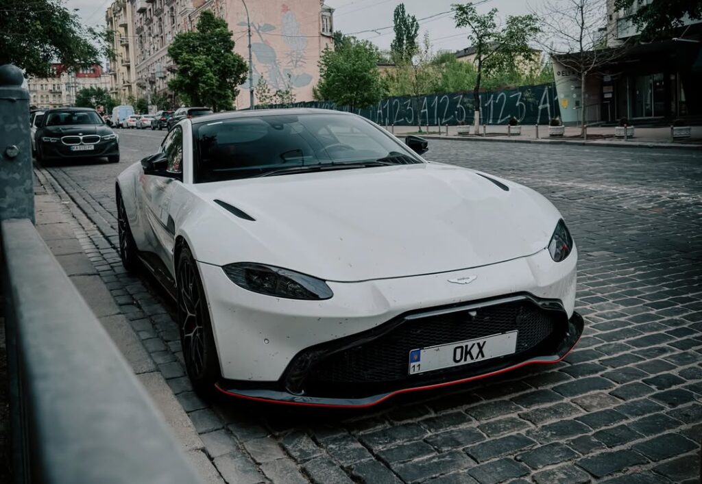 Aston Martin Vantage