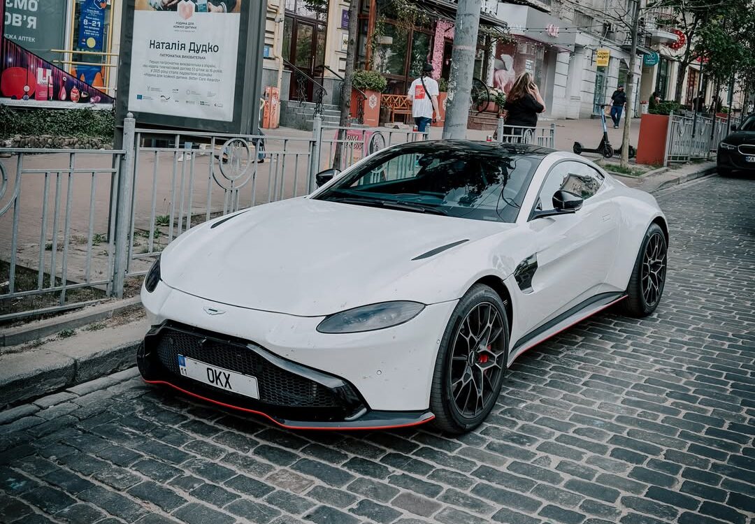 Aston Martin Vantage