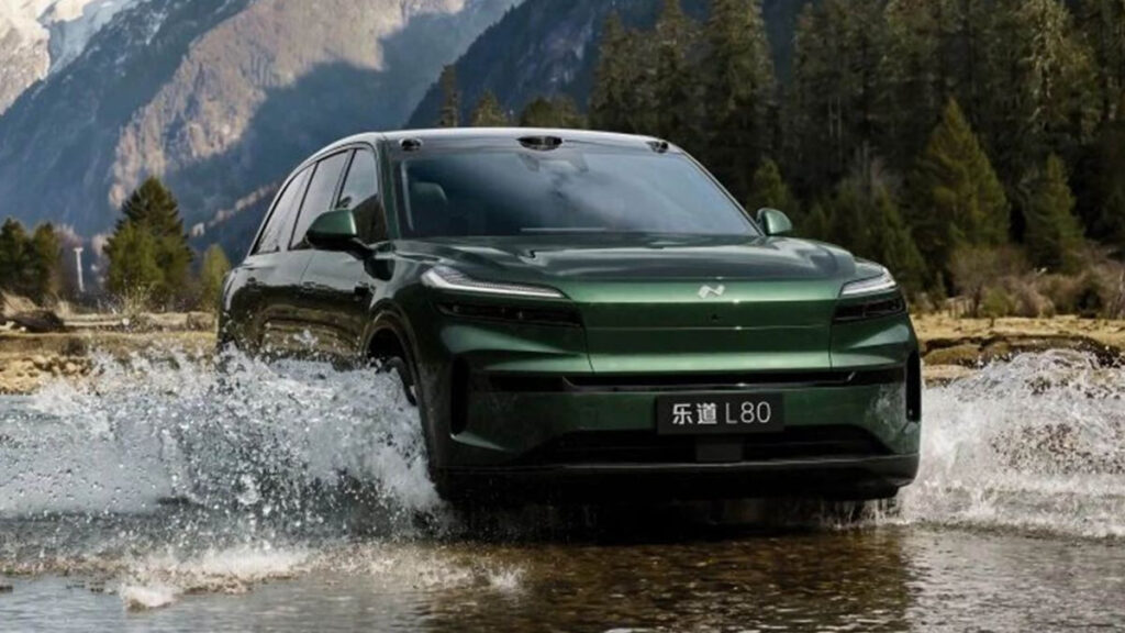 Китайська марка Onvo представила новий електричний кросовер L80
