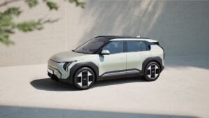 Французький бренд Renault презентував повнопривідний концепт електричного пікапа-багі JP4x4
