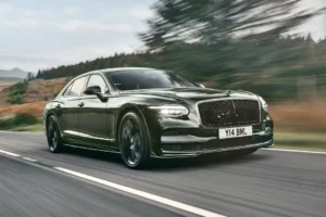 Bentley презентувала оновлений седан Flying Spur із гібридними силовими установками