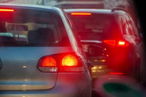В Україні планують радикально підвищити штрафи за перевищення швидкості: деталі нового законопроєкту