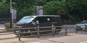 Новий габаритний електрофургон Kia PV7 вперше помітили на дорогах під час випробувань