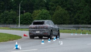 Нове покоління BMW X5 отримає рекордну батарею та водневу модифікацію