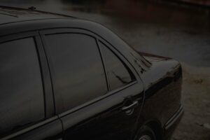 Нормативи тонування автомобільного скла в Україні: вимоги законодавства, відповідальність та ринкові пропозиції