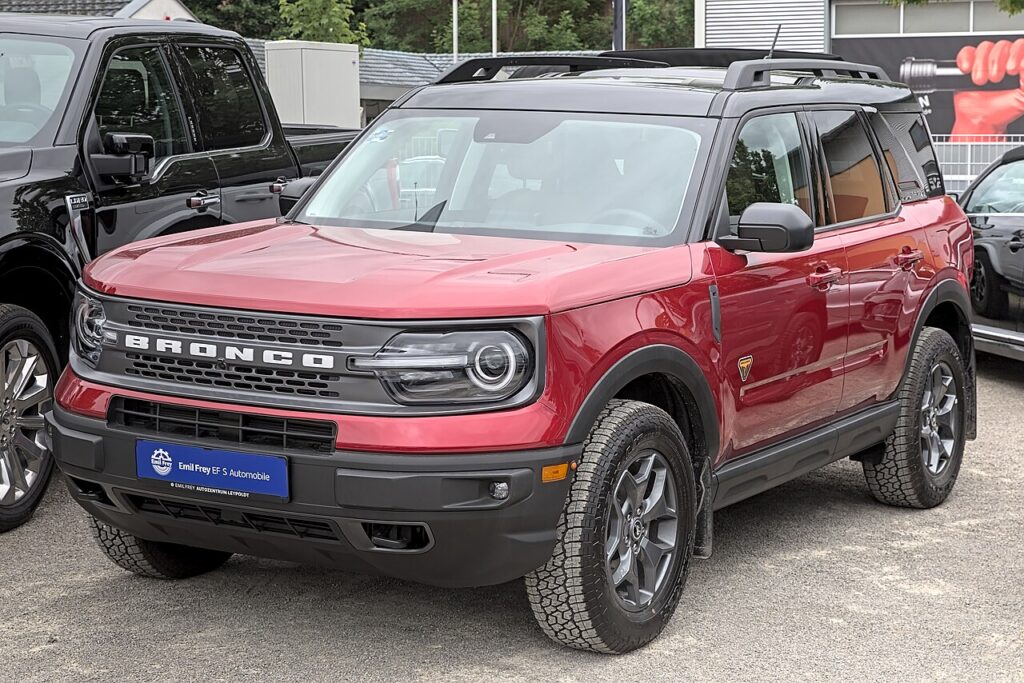 Ford відкликає понад пів мільйона позашляховиків через загрозу займання