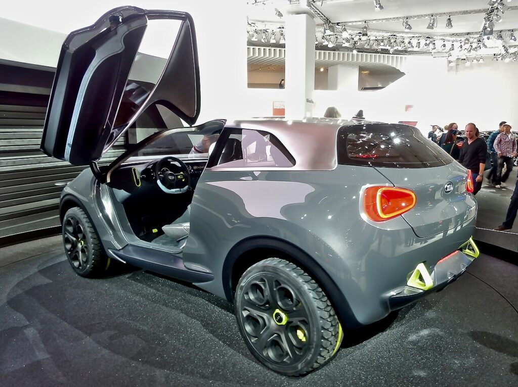 Гібридний кросовер Kia Niro 2026 модельного року продемонстрував витрату пального менше 5 літрів на 100 км