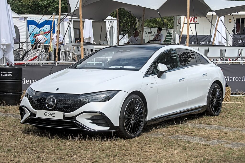 Топменеджмент Mercedes-Benz офіційно визнав розробку одного з електромобілів бренду помилкою
