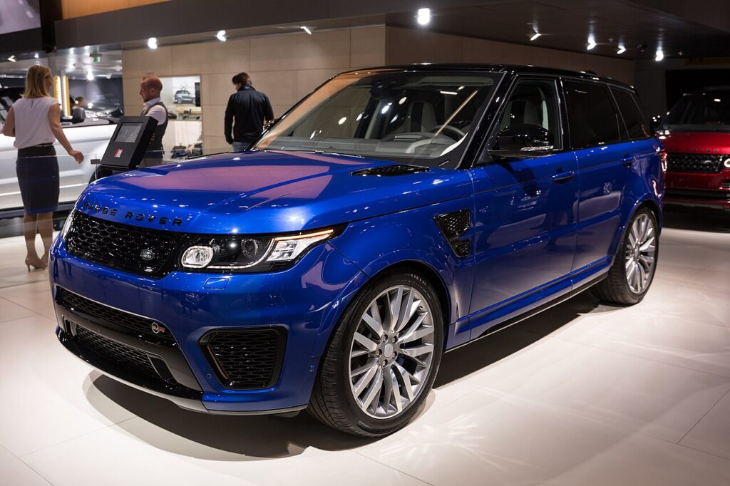 Range Rover Sport: ключові переваги та технічні особливості британського позашляховика