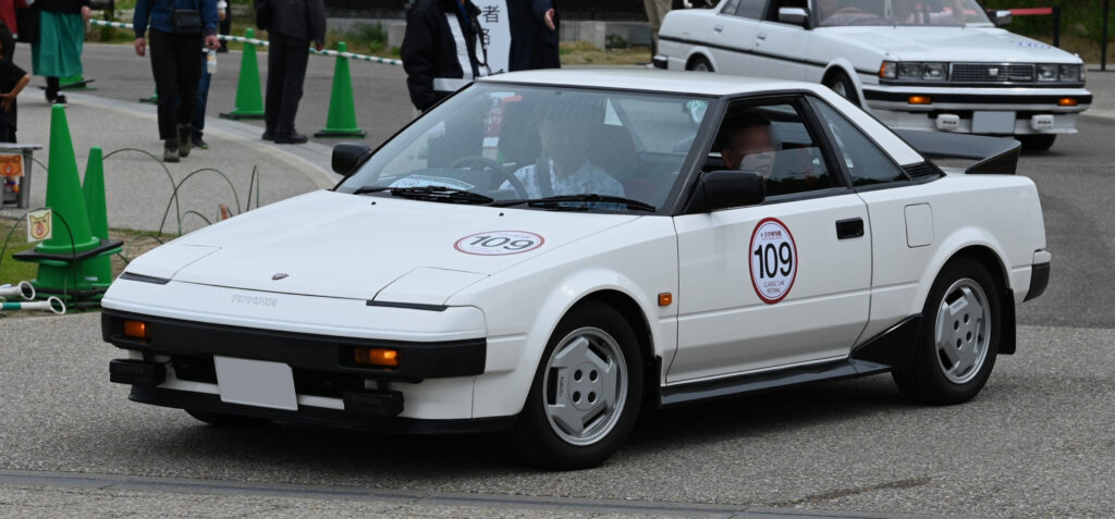 Нова Toyota MR2: у Японії почалися випробування компактного середньомоторного спорткара