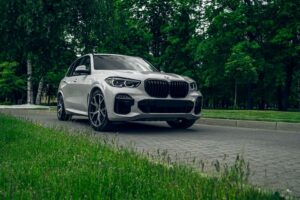 BMW вивела на фінальні тести новий спортивний кросовер X5 M60 xDrive