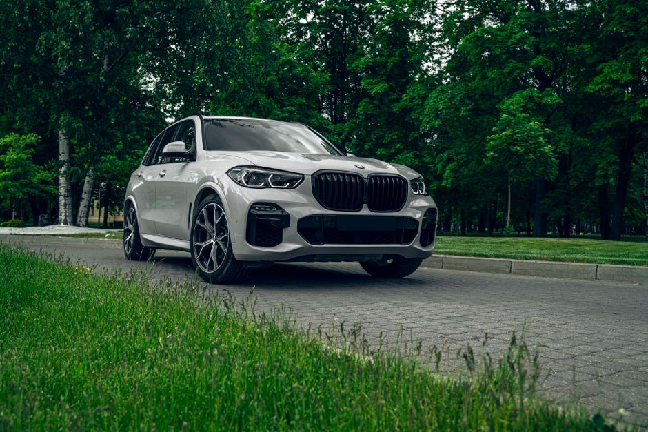 BMW вивела на фінальні тести новий спортивний кросовер X5 M60 xDrive