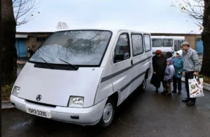 ЛАЗ-3210: історія львівського мікроавтобуса зі склопластиковим кузовом, що мав замінити РАФ