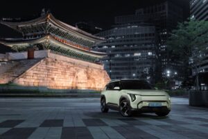 Компанія KIA презентувала новий електричний кросовер Syros EV із запасом ходу до 526 кілометрів