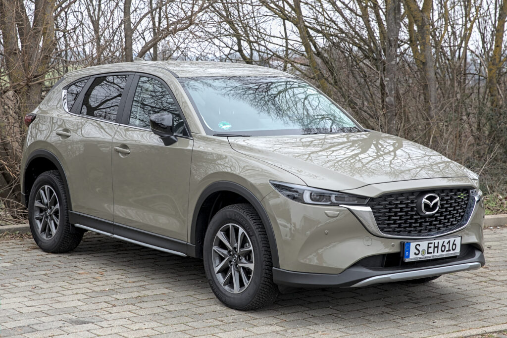 Як підготувати Mazda CX-5 до тривалих подорожей: поради з вибору багажника на дах