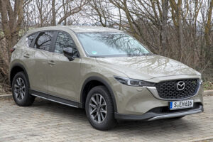 Як підготувати Mazda CX-5 до тривалих подорожей: поради з вибору багажника на дах