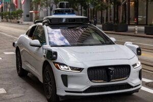 Zoox відкликає парк безпілотних таксі через нездатність системи розпізнавати дим