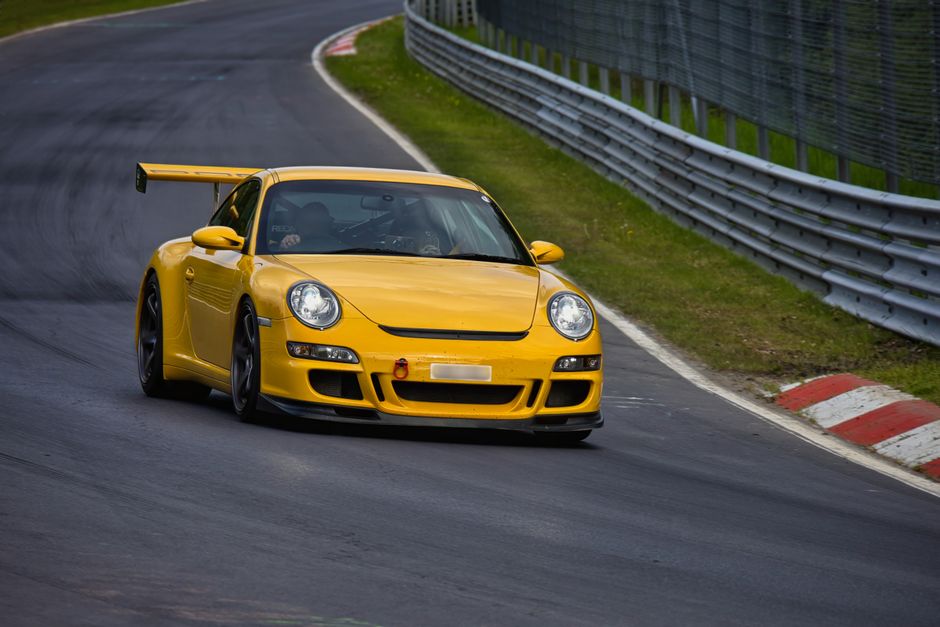 Porsche вивела на Нюрбургринг прототип 911 GT3 з новим спойлером типу качиний хвіст