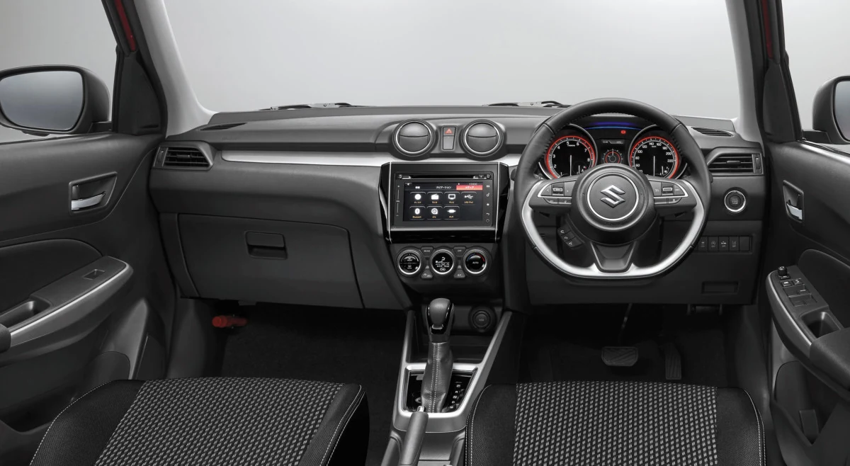 Салон Suzuki Swift