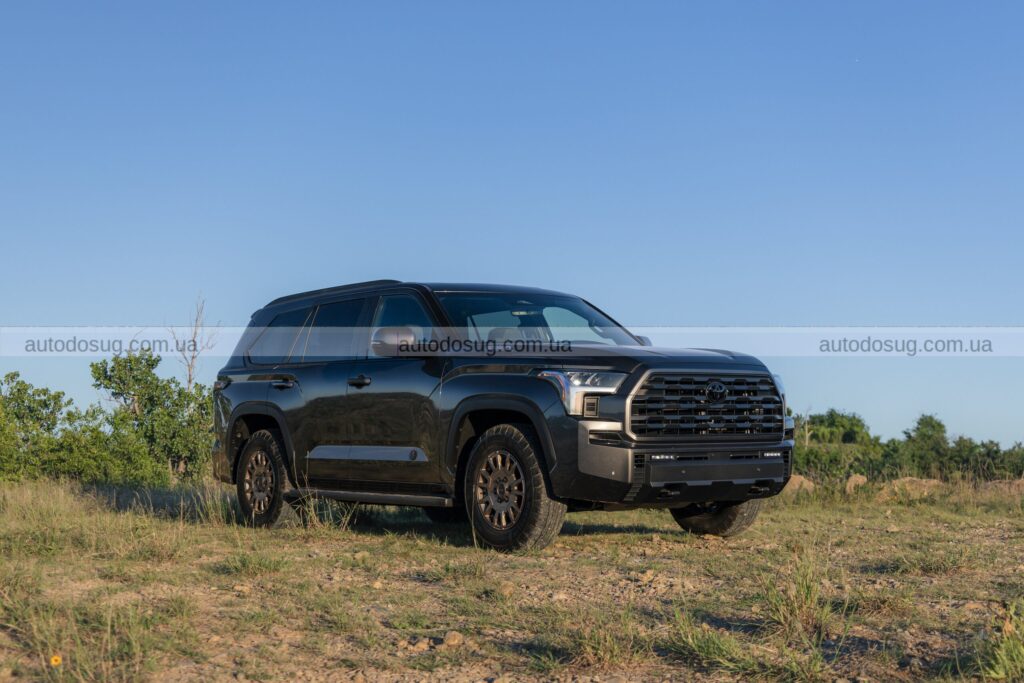 Toyota Sequoia 2027 отримала масштабне оновлення та позашляхову версію Trailhunter