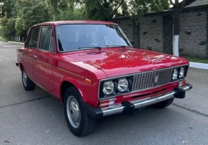 Раритетна "шістка" з пробігом 12 тисяч км продається в Дніпрі за космічною ціною