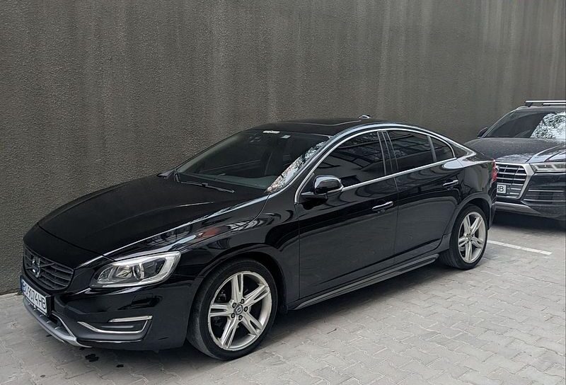 Volvo S60 другого покоління