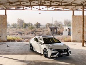VW Passat проти Toyota Camry: порівняльний аналіз вартості та надійності на ринку України в 2026 році