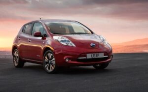 Nissan Leaf ZE0/AZE0 (2011–2017)