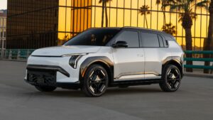 Компактний електричний кросовер Kia EV3 2027 отримав офіційний прайс-лист і вражаючий запас ходу