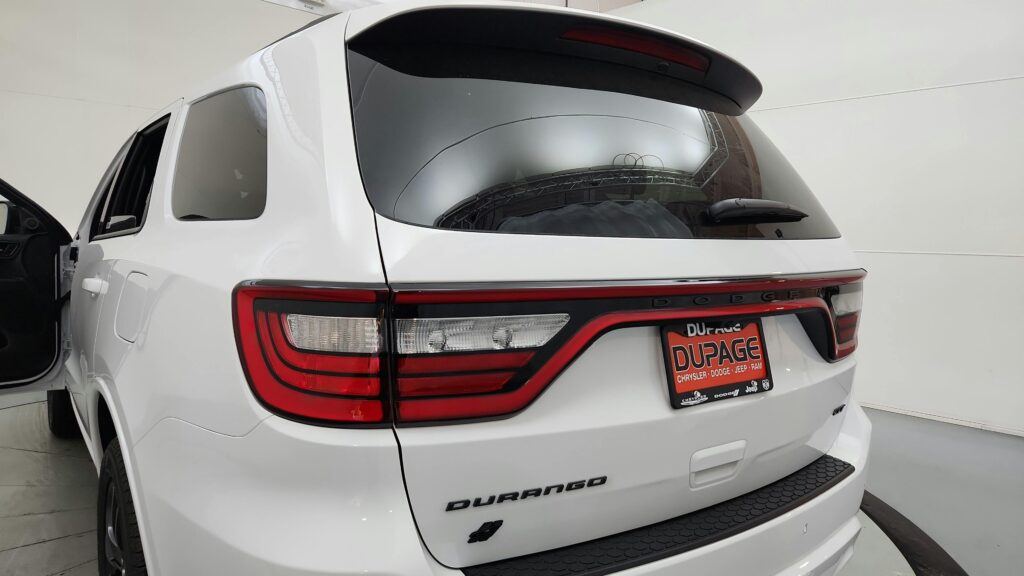 Проблема повернулася: Stellantis знову відкликає 75 тисяч кросоверів Dodge Durango через ризик втрати спойлера