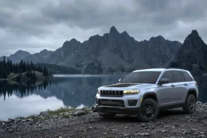 Jeep презентував нову версію Grand Cherokee Laredo Upland із позашляховим характером