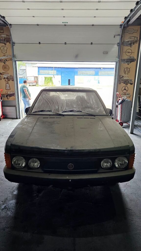 Tatra 613
