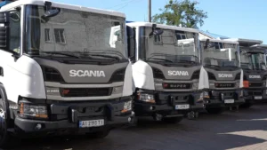 Спеціалізована техніка Scania допомагає розчищати зруйновану інфраструктуру на Київщині