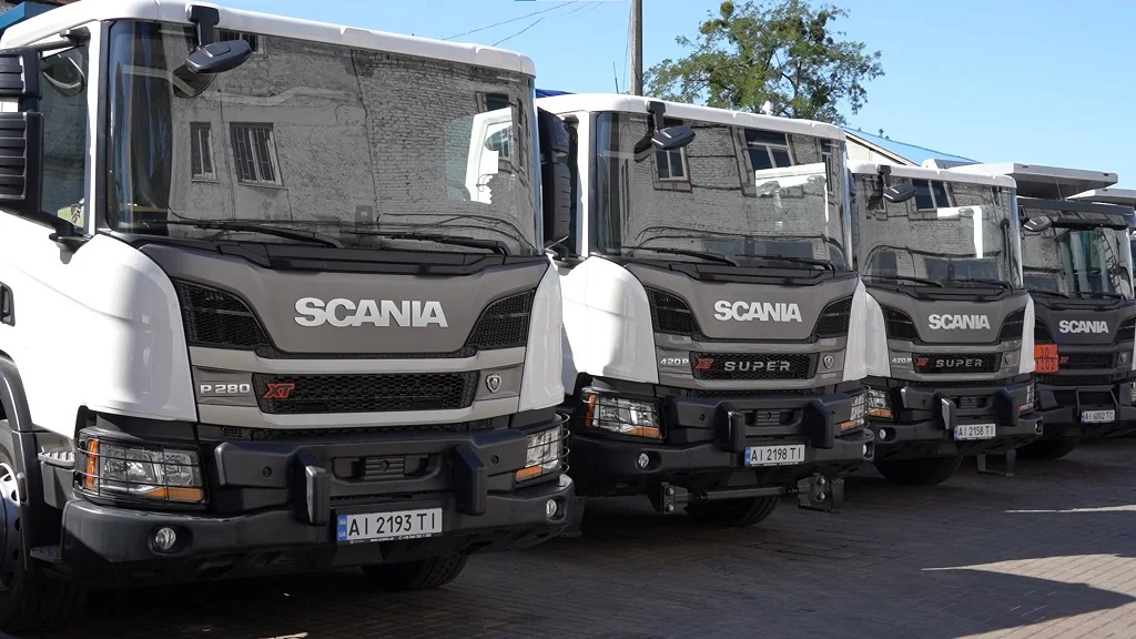 Спеціалізована техніка Scania допомагає розчищати зруйновану інфраструктуру на Київщині
