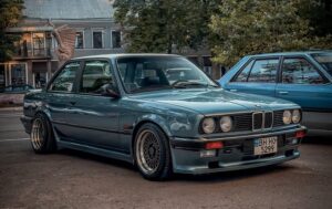 BMW 320i Coupe E30
