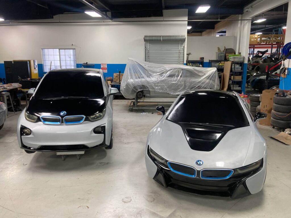 Заводські макети BMW i3 та i8 з фібергласу без двигунів виставили на аукціон як музейні експонати