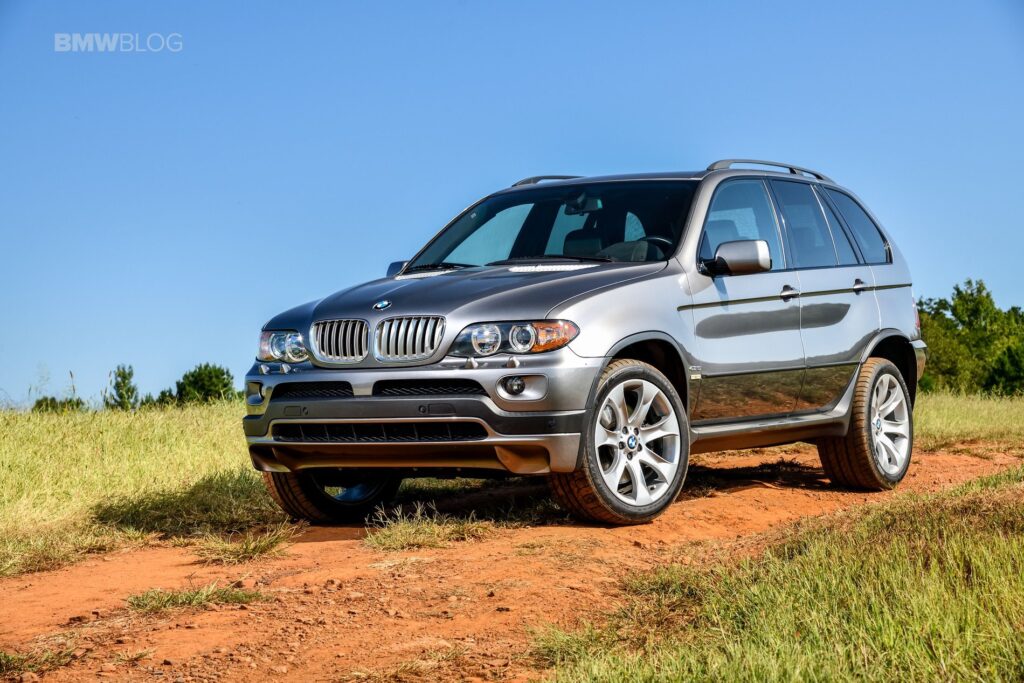 BMW та Kith створили унікальний кросовер X5 з мотором V10 від M5 та механічною коробкою передач
